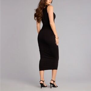 Windsor Elegant Black Midi Dress